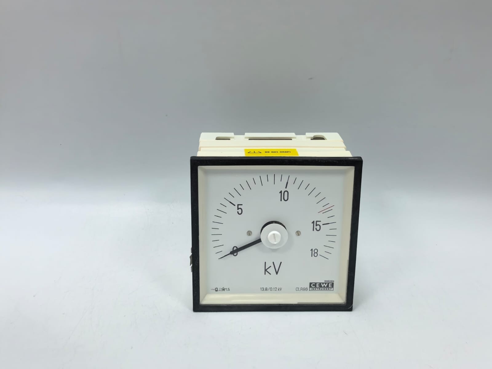 CEWE CLR96 CEWE INSTRUMENTS CLR96 VOLT ANALOG PANEL METER 9489 0-18KV 2
