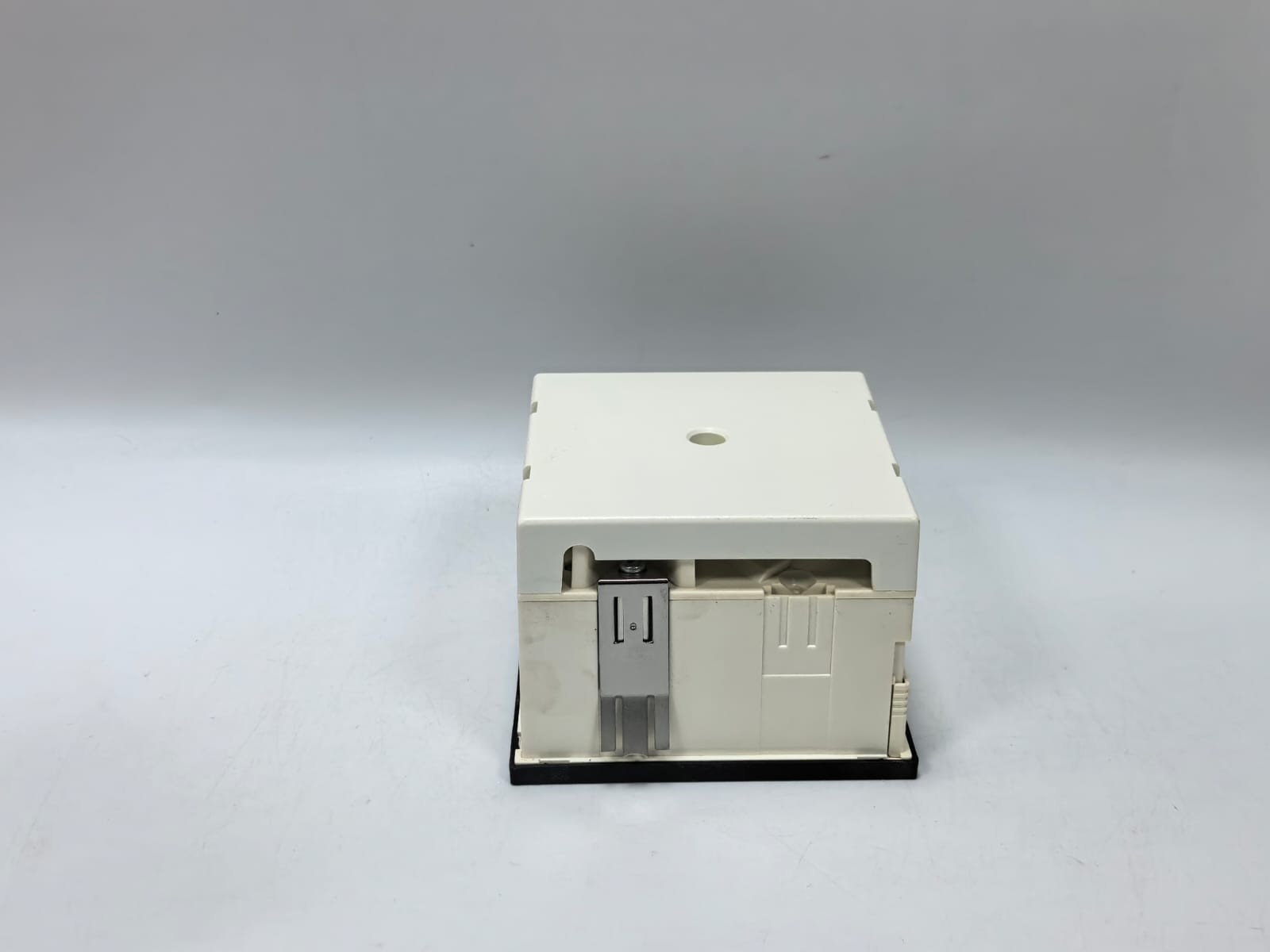 CEWE CLR96 CEWE INSTRUMENTS CLR96 VOLT ANALOG PANEL METER 9489 0-18KV 4