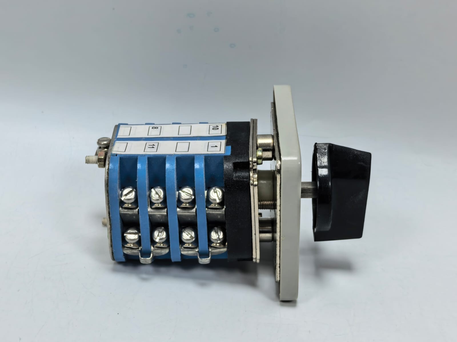 SWITRON SPC25P444VM SWITRON SPC25P444VM BREAKER CONTROL SWITCH 2