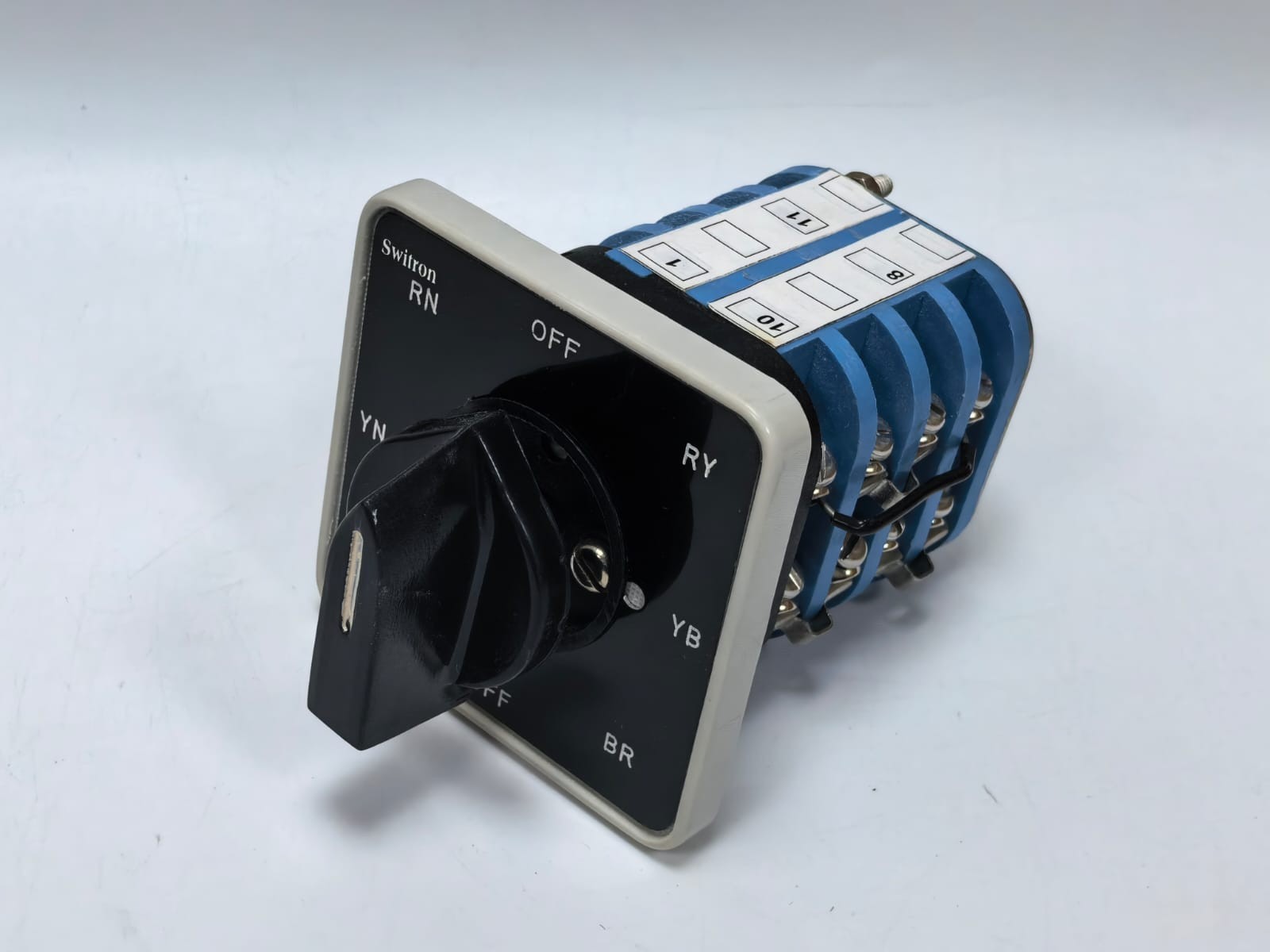 SWITRON SPC25P444VM SWITRON SPC25P444VM BREAKER CONTROL SWITCH 8