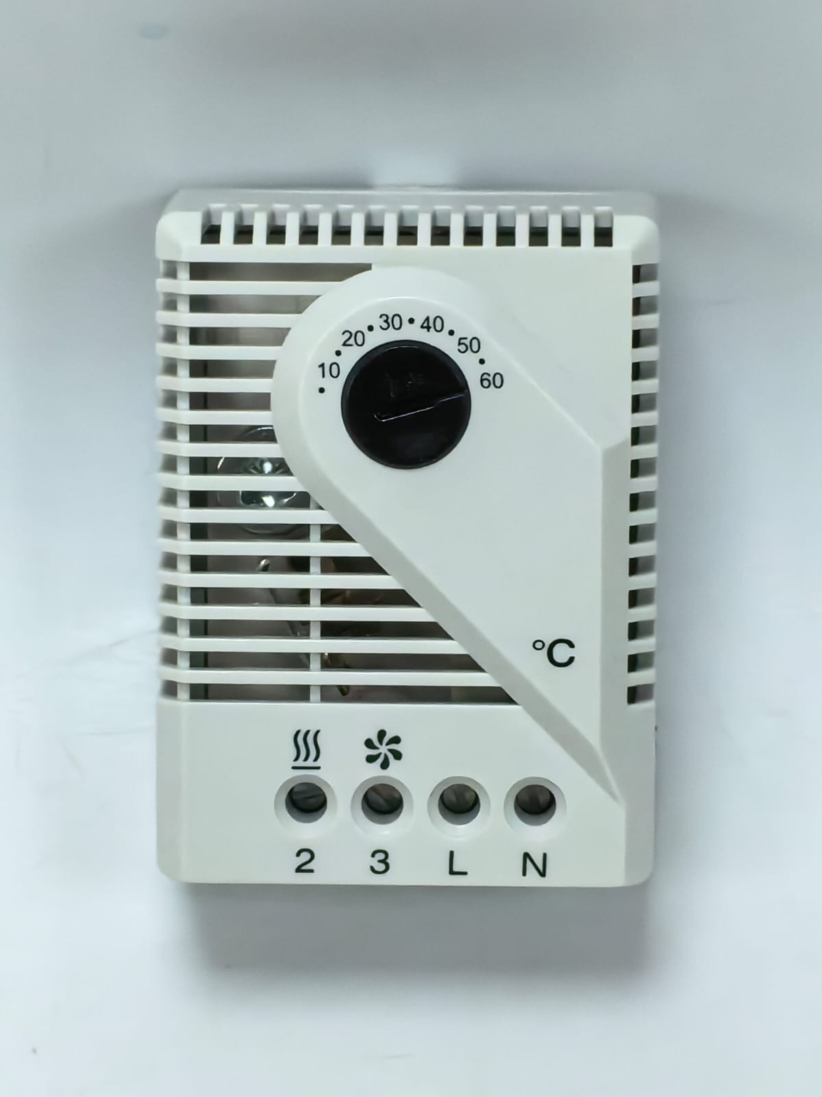 Siemens 8MR 2170-1A SIEMENS 8MR 2170-1A THERMOSTAT AC230V 50/60HZ 3