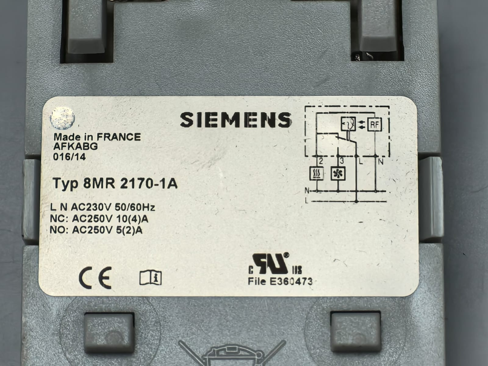 Siemens 8MR 2170-1A SIEMENS 8MR 2170-1A THERMOSTAT AC230V 50/60HZ 4