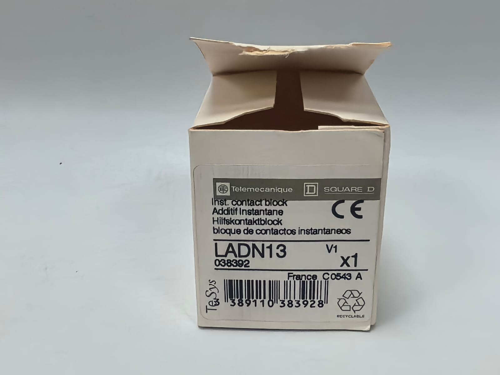 Schneider Electric LADN13 TELEMECANIQUE LADN13 CONTACT BLOCK 9