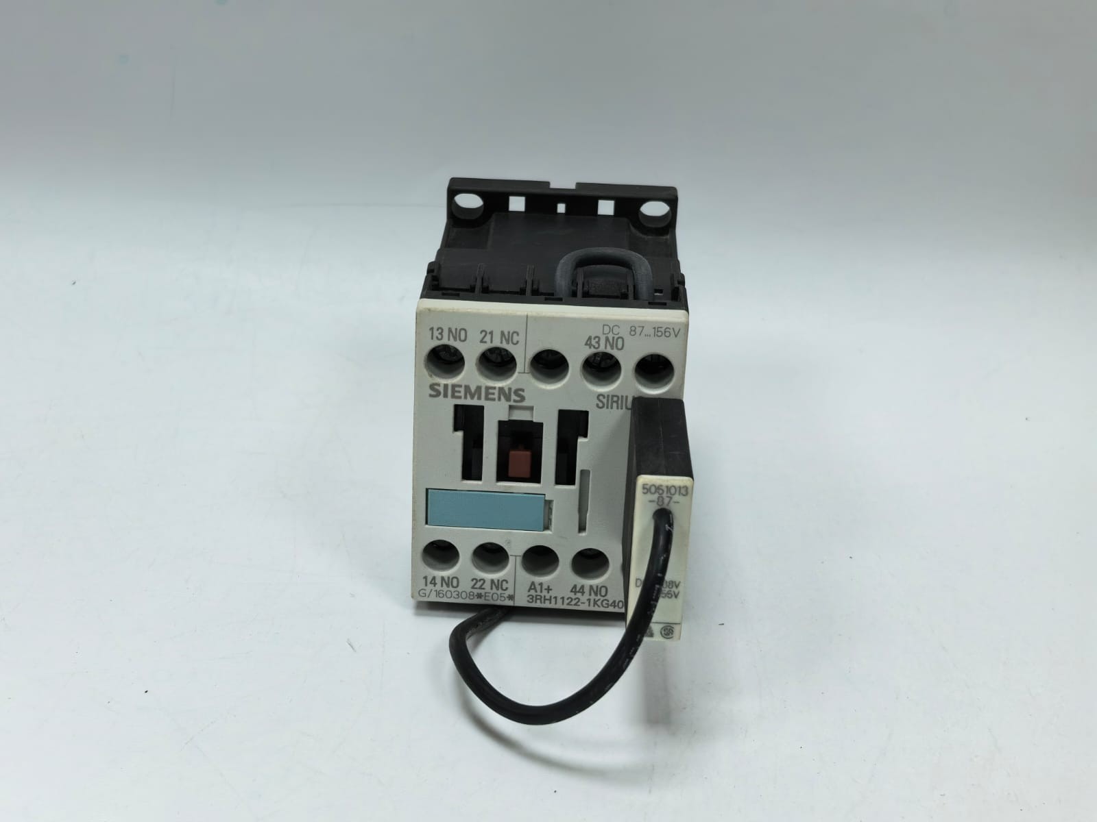 Siemens 3RH1122-1KG40-0LA4 SIEMENS 3RH1122-1KG40-0LA4 CONTACTOR RELAY 2