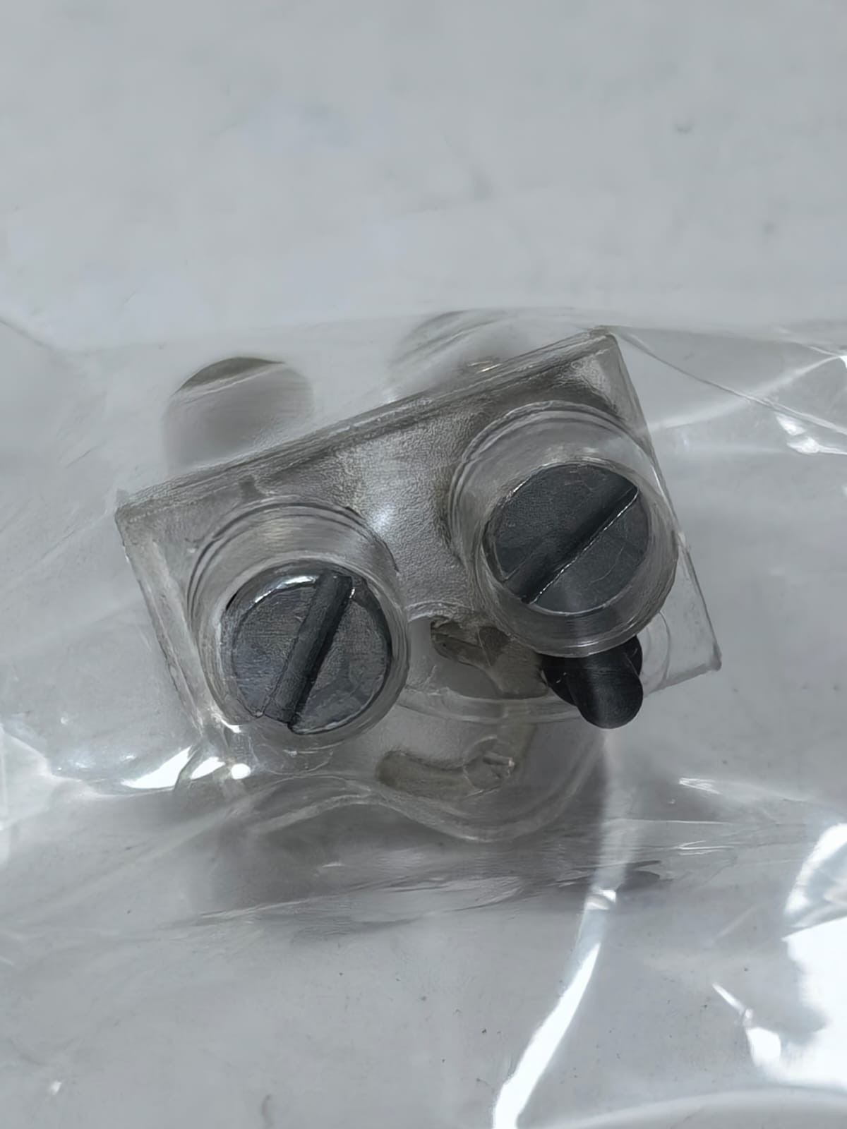 Siemens 8WA1 822-7VH01 SIEMENS 8WA1 822-7VH01 DISCONNECTING LINK /CONNECTION BRIDGE 3