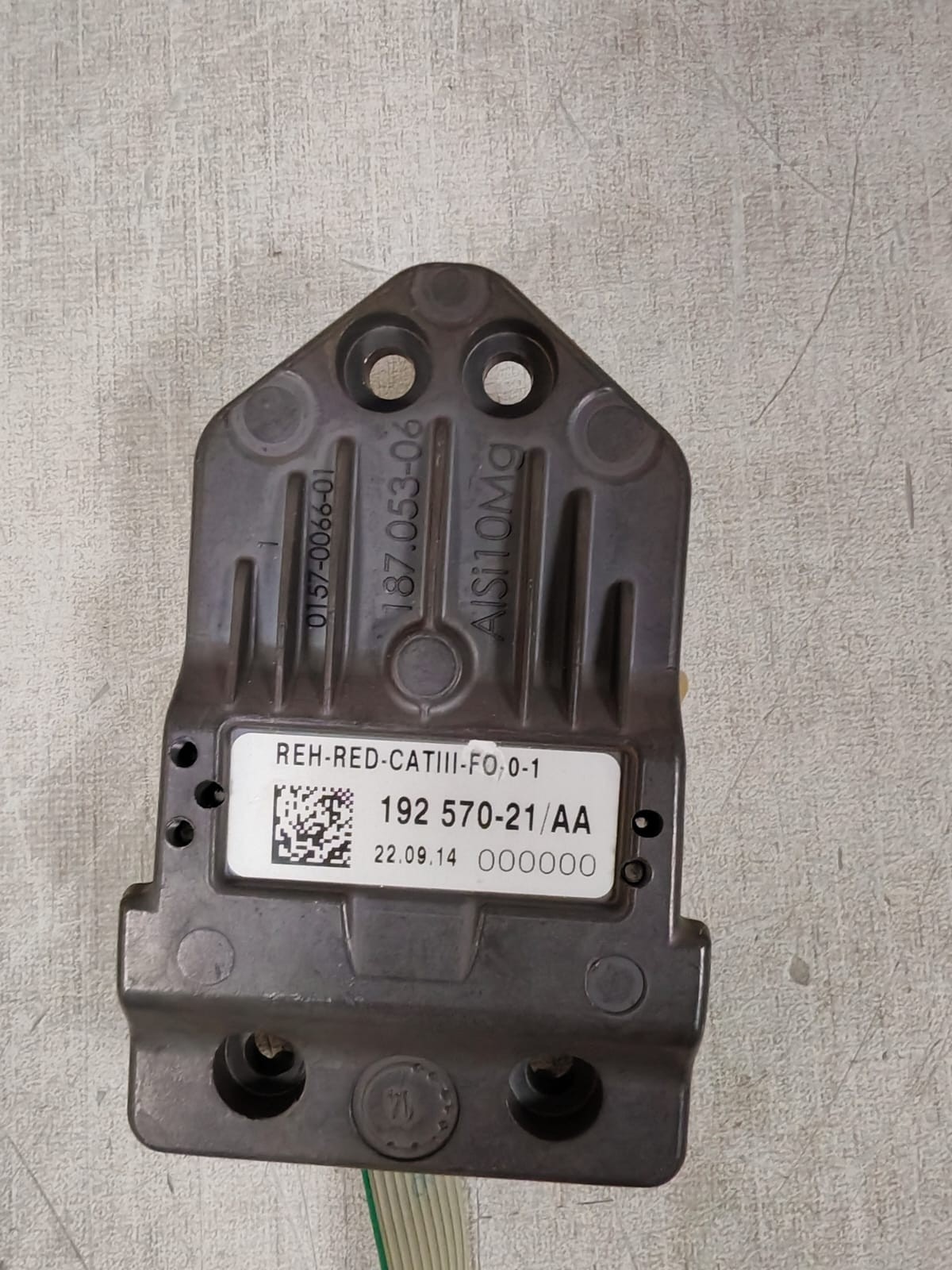 REH-RED-CATIII-FO-0-1 REH-RED-CATIII-FO-0-1 RUNWAY EDGE LIGHT 192 570-21/AA 4