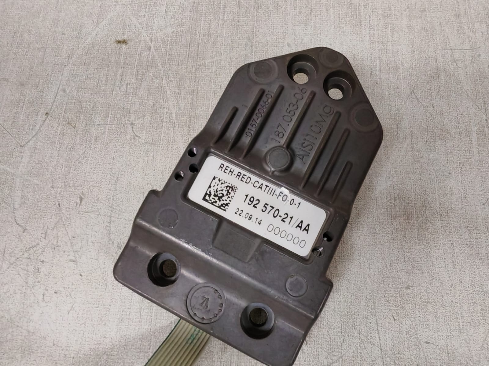 REH-RED-CATIII-FO-0-1 REH-RED-CATIII-FO-0-1 RUNWAY EDGE LIGHT 192 570-21/AA 5