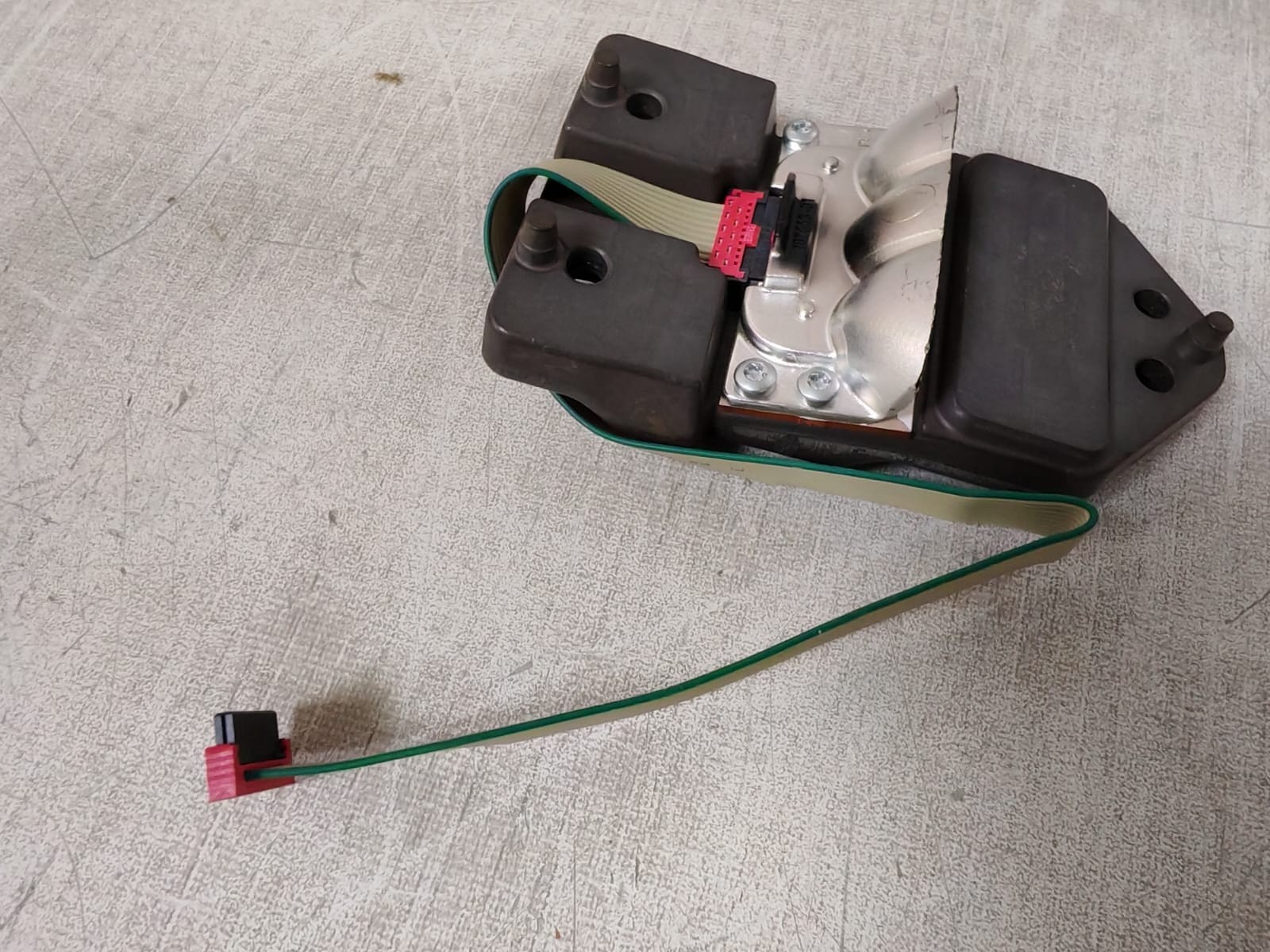 REH-RED-CATIII-FO-0-1 REH-RED-CATIII-FO-0-1 RUNWAY EDGE LIGHT 192 570-21/AA 7