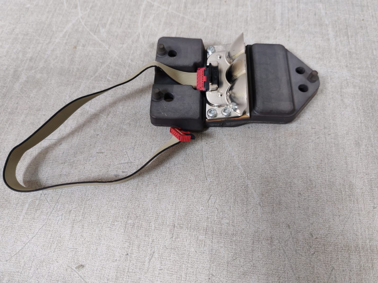 192 570-21 192 570-21 RED RUNWAY EDGE LIGHT 7