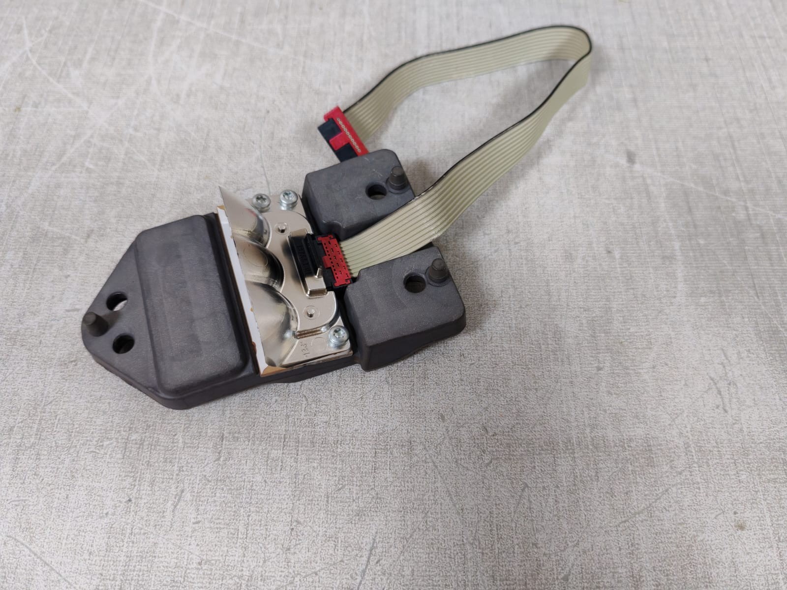 192 570-21 192 570-21 RED RUNWAY EDGE LIGHT 8
