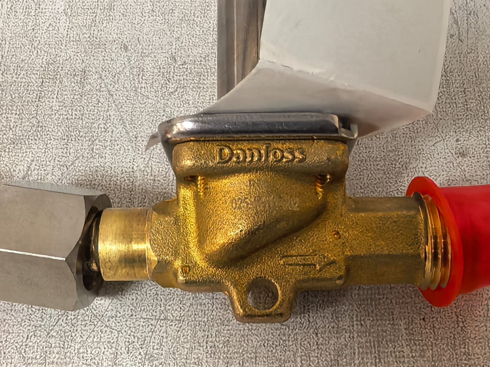 Danfoss 025-47111-002 032L2190 DANFOSS 025-47111-002 032L2190 SOLENOID VALVE 7