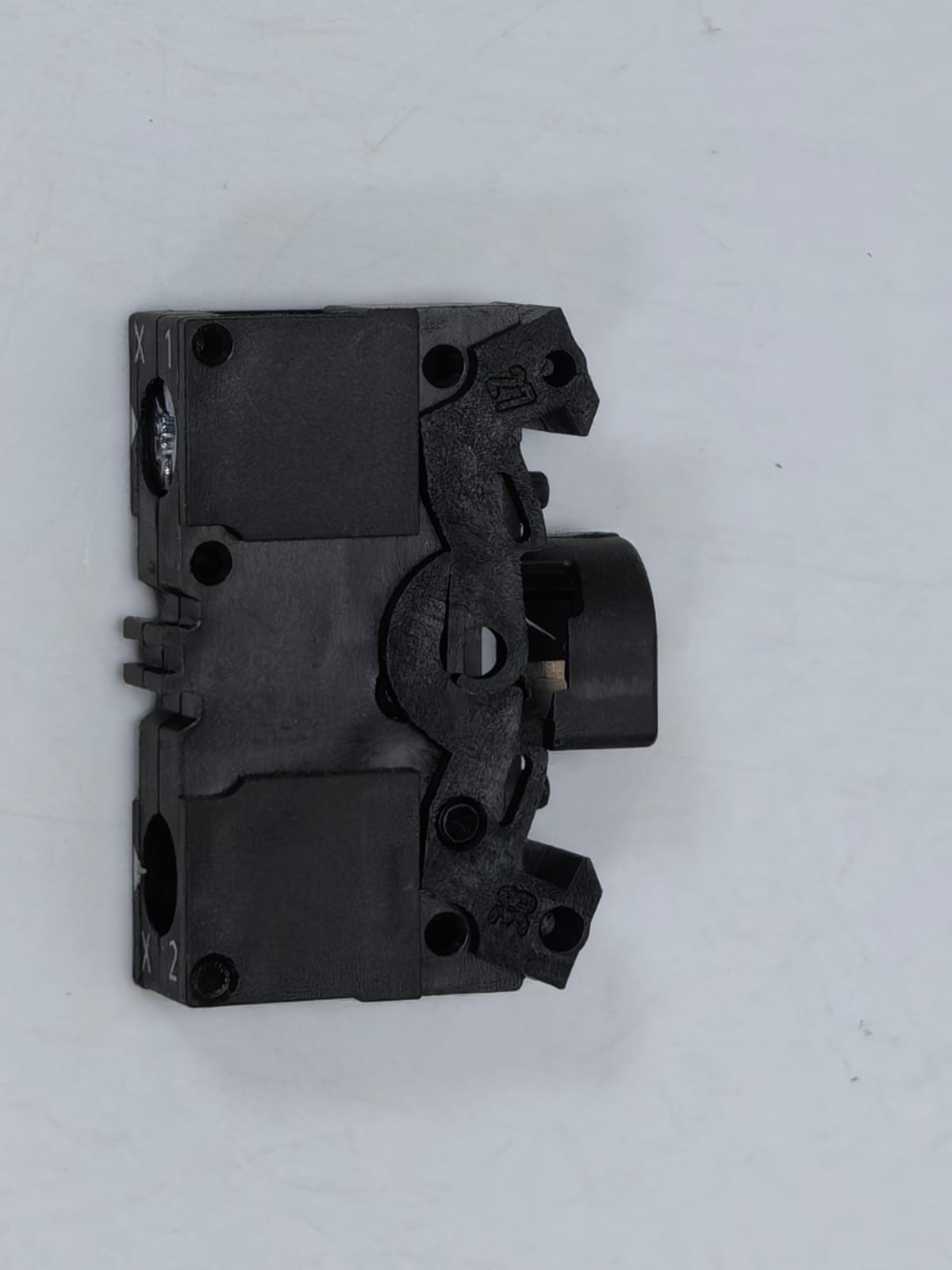 Siemens 3SB3 204-6BA60/ 3SB3400-1A SIEMENS 3SB3 204-6BA60/ 3SB3400-1A INDICATOR LIGHT 9