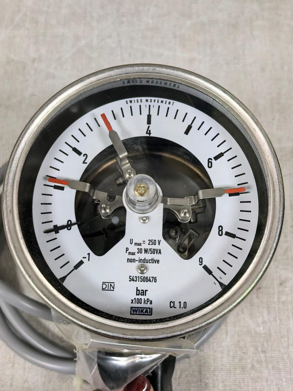 WIKA 212.20.100 821.221 WIKA 212.20.100 PRESSURE GAUGE WITH ALARM CONTACTS 821.221 3
