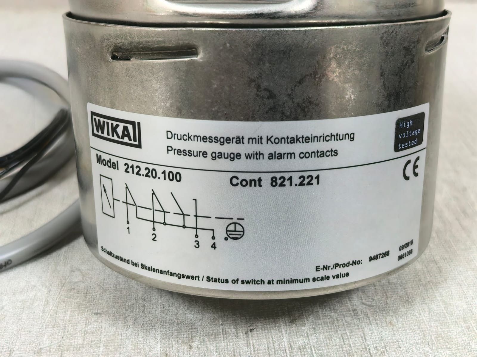 WIKA 212.20.100 821.221 WIKA 212.20.100 PRESSURE GAUGE WITH ALARM CONTACTS 821.221 9