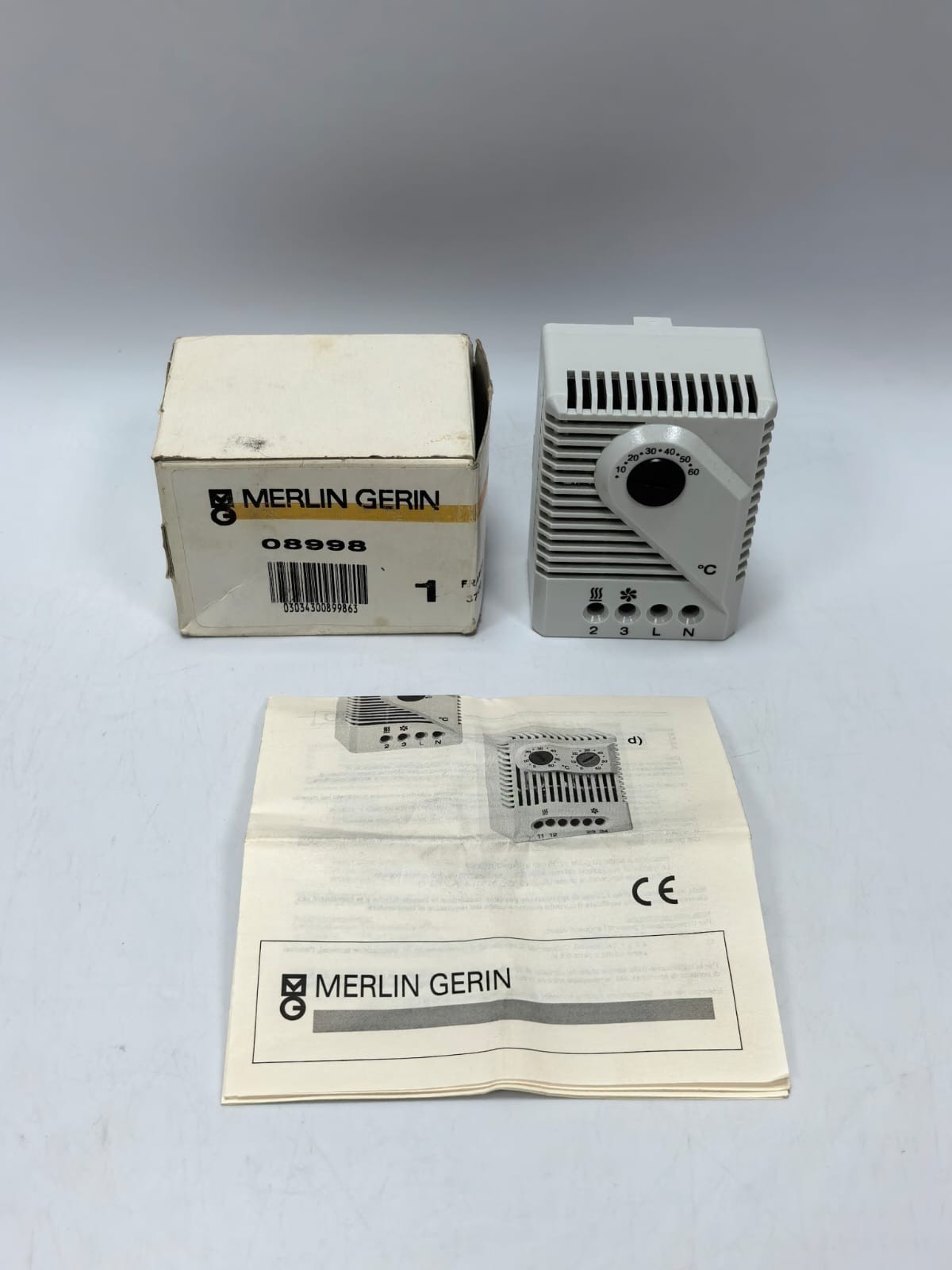 MERLIN GERIN 08998/8998 THERMOSTAT