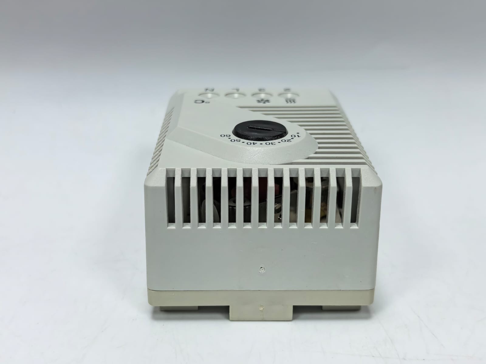 Schneider Electric 7999 MERLIN GERIN 7999 THERMOSTAT 7