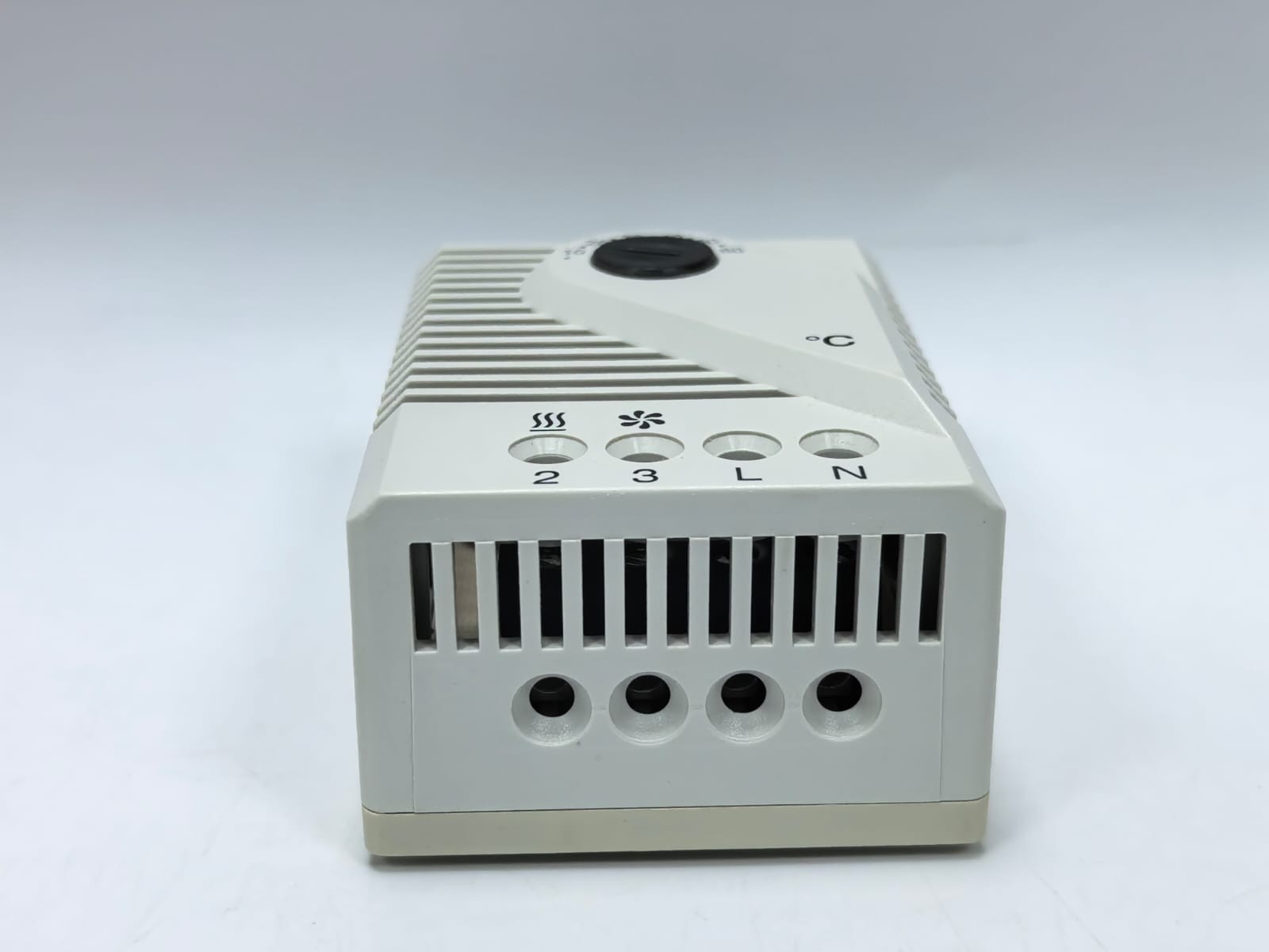 Schneider Electric 7999 MERLIN GERIN 7999 THERMOSTAT 8