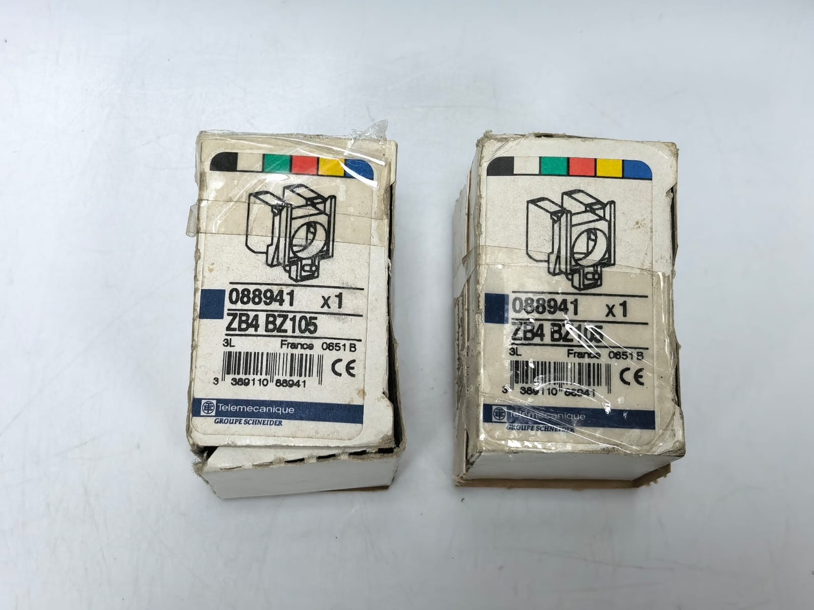 Schneider Electric ZB4 BZ105 TELEMECANIQUE ZB4 BZ105 SINGLE CONTACT BLOCK 9