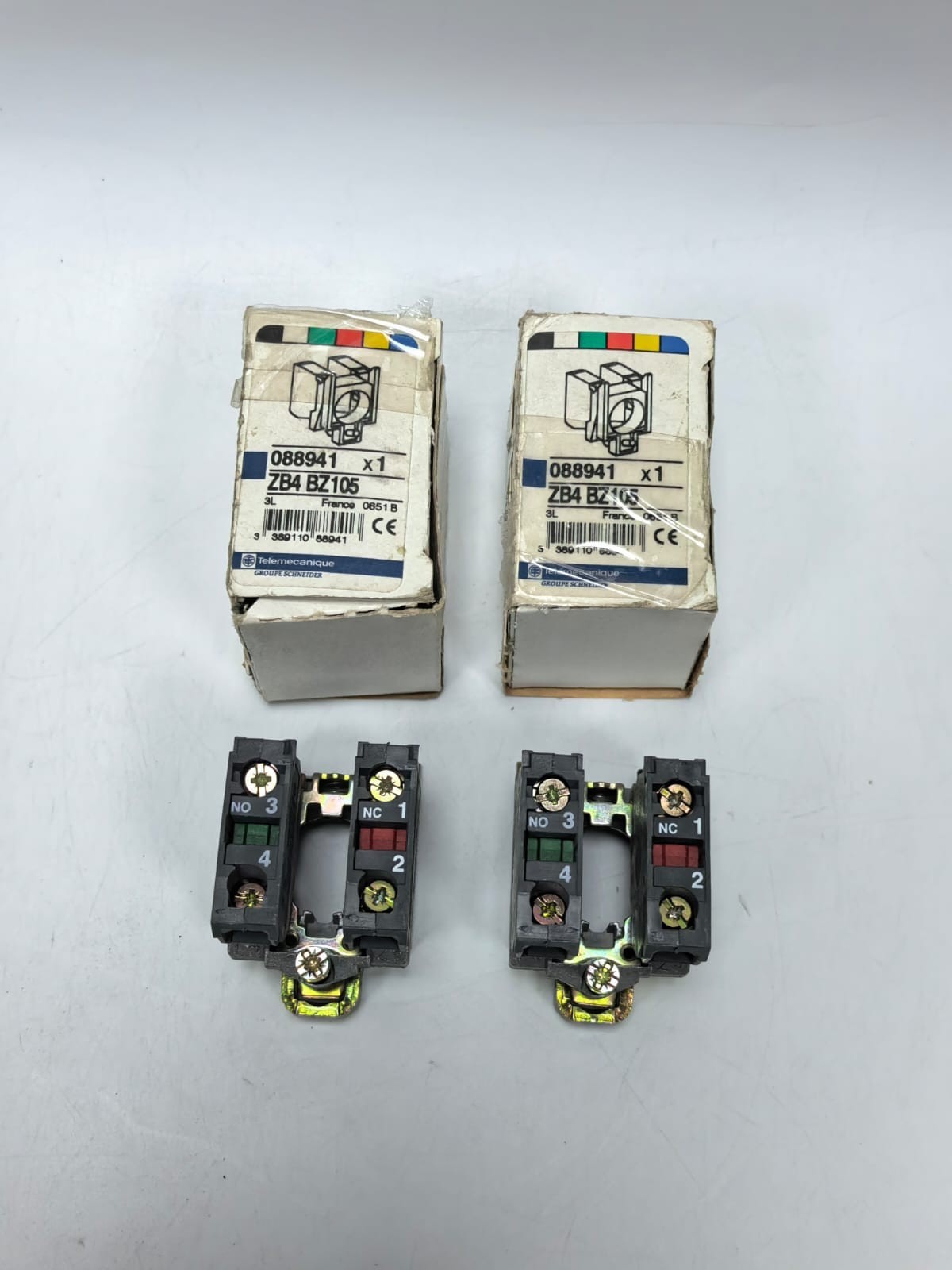 TELEMECANIQUE ZB4 BZ105 SINGLE CONTACT BLOCK