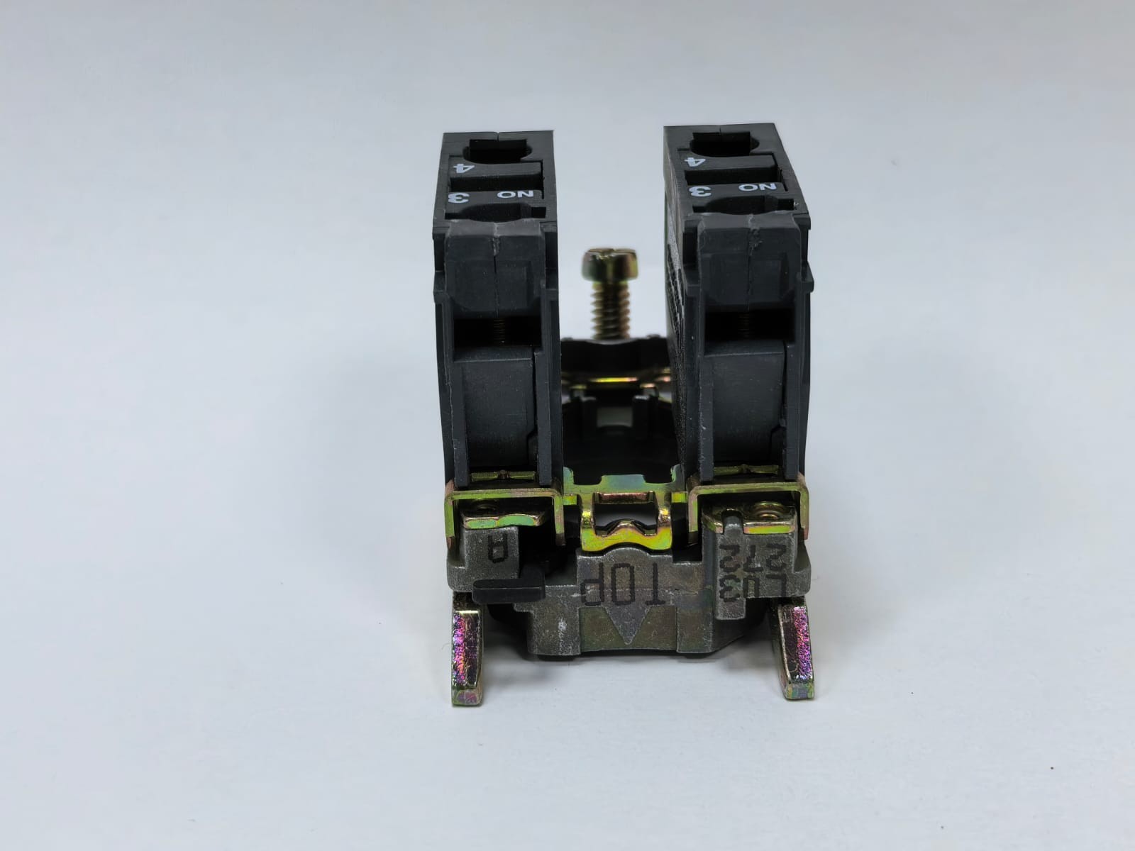 Schneider Electric ZB4 BZ103 TELEMECANIQUE ZB4 BZ103 CONTACT BLOCK 6