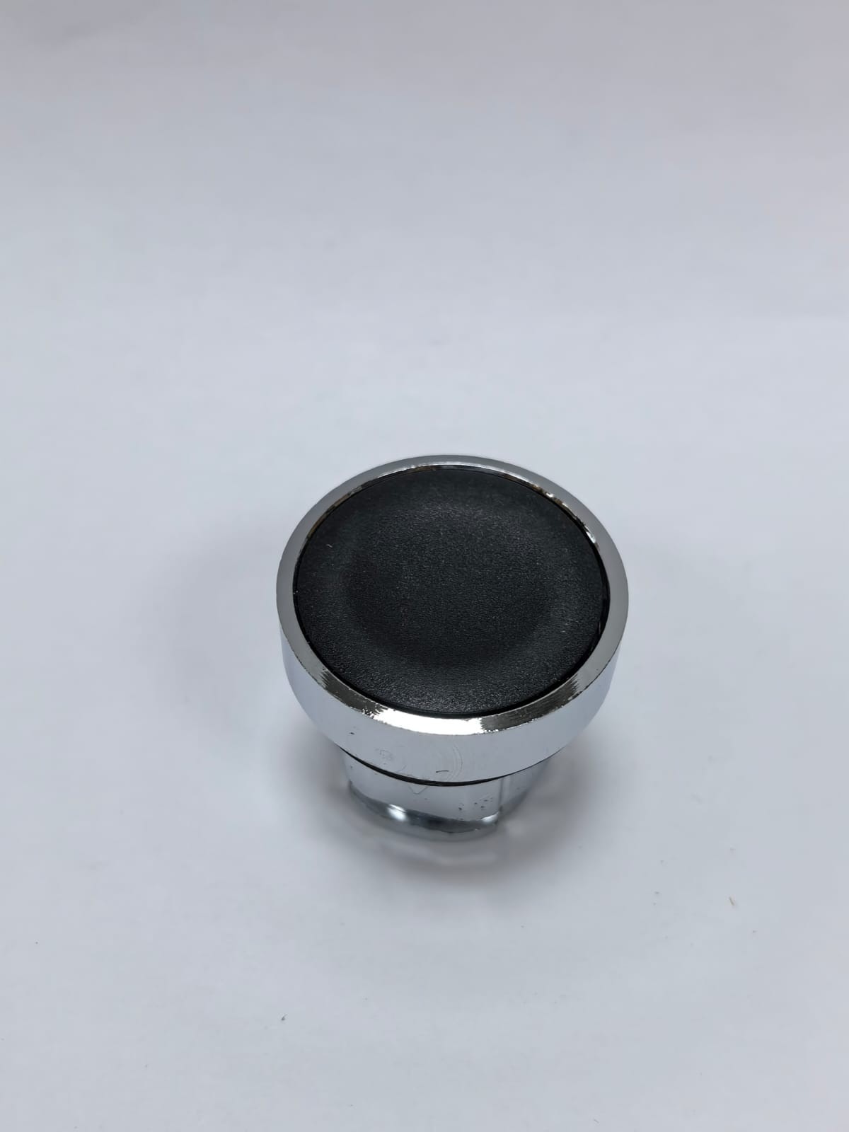 Schneider Electric ZB4 BA2 TELEMECANIQUE ZB4 BA2 BLACK PUSH BUTTON HEAD 088746 2