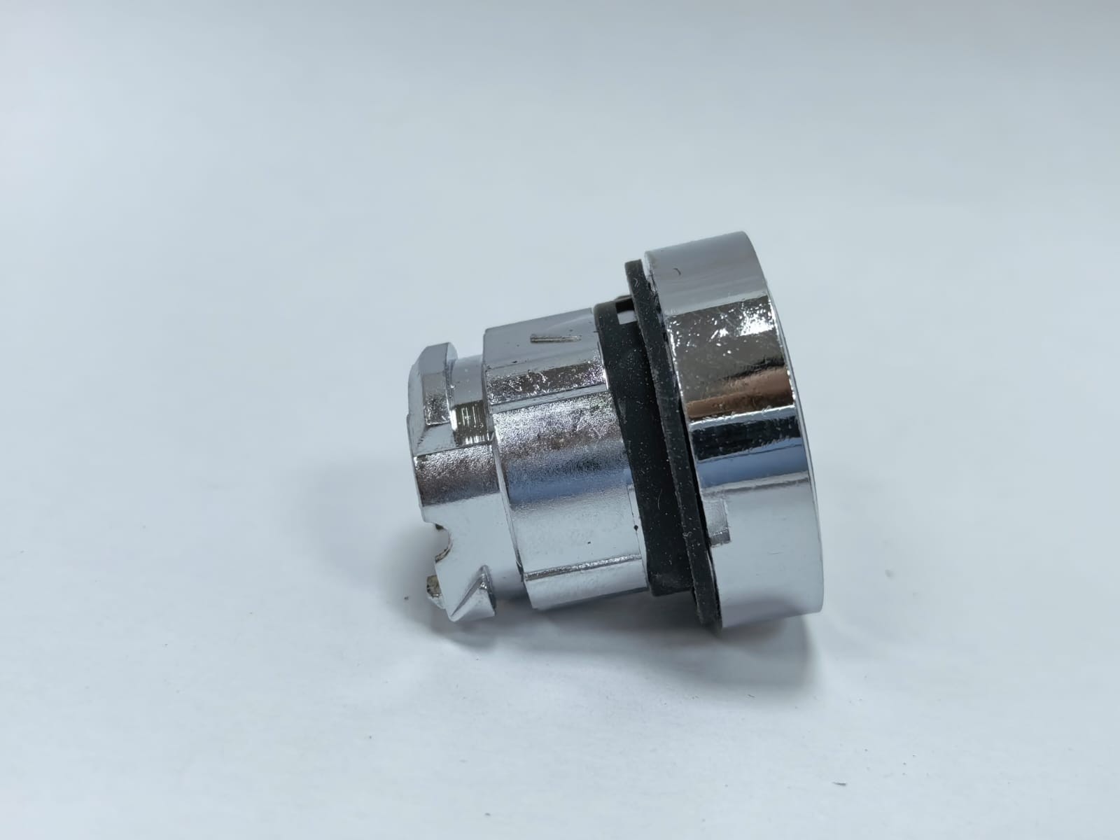 Schneider Electric ZB4 BA2 TELEMECANIQUE ZB4 BA2 BLACK PUSH BUTTON HEAD 088746 4