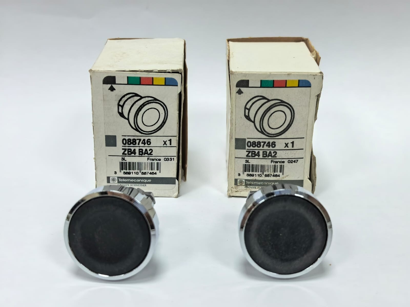 TELEMECANIQUE ZB4 BA2 BLACK PUSH BUTTON HEAD 088746