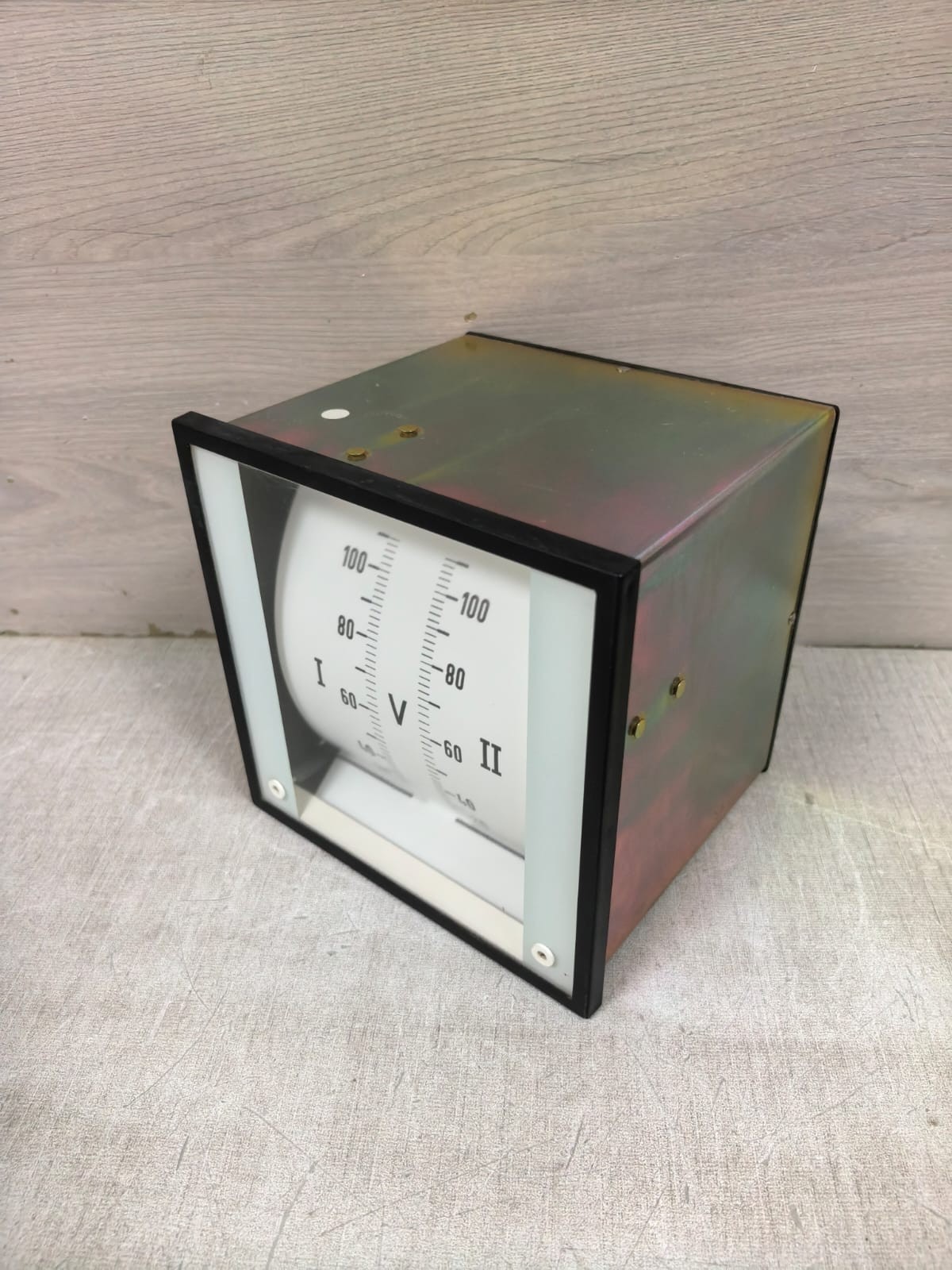 CEWE WO-144/2S CEWE INSTRUMENT WO-144/2S DOUBLE ANALOG VOLMETER 300V CATII 4