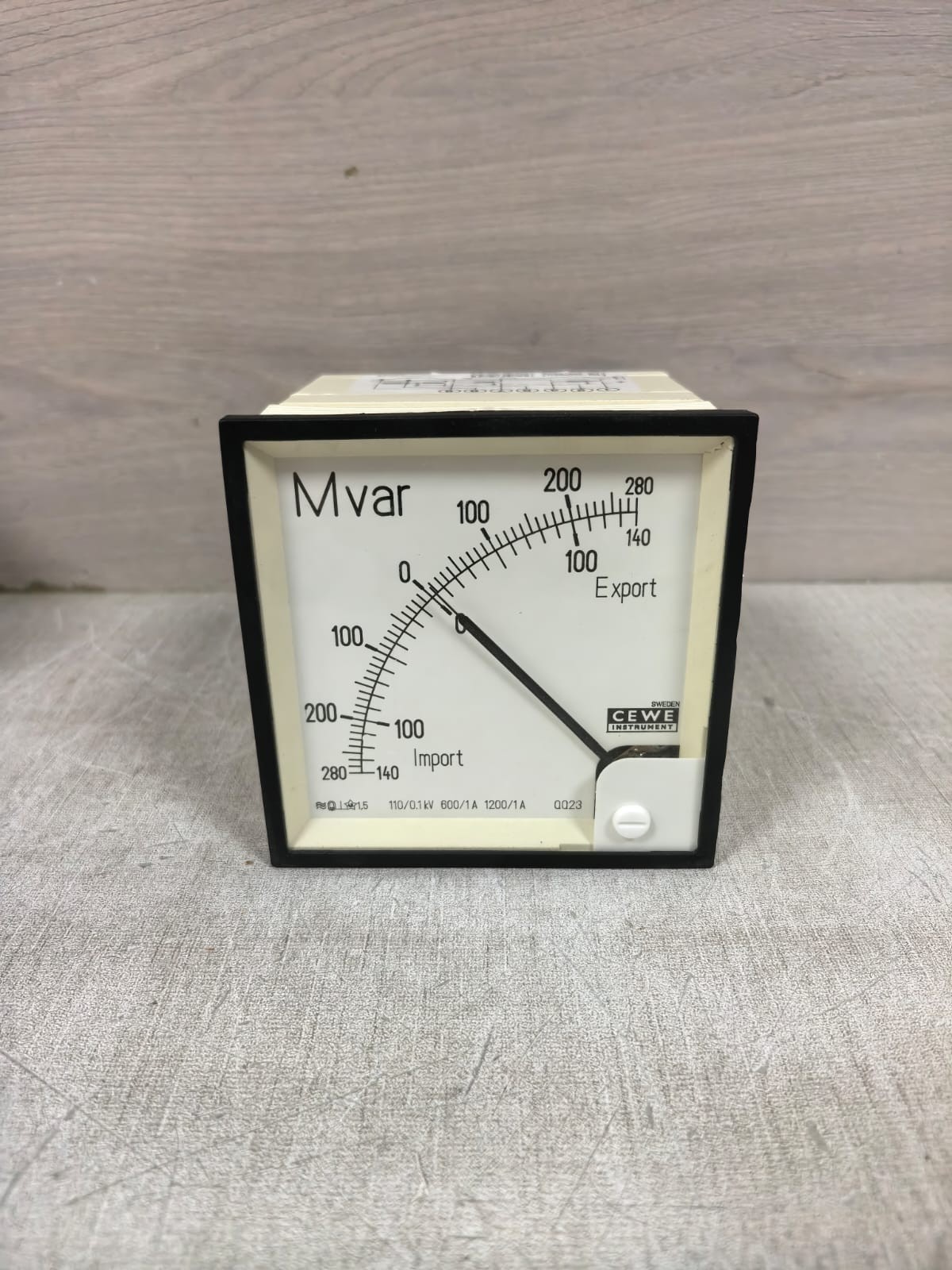 CEWE INSTRUMENT QQ23 4157304 CEWE INSTRUMENT QQ23 4157304 110/0.1KV 600/1A MVAR 2