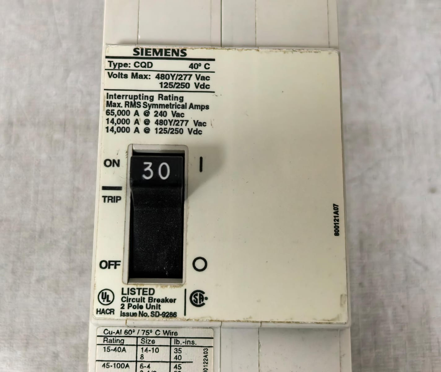 Siemens CQD CQD230 SIEMENS CQD CQD230 MOLDED CASE CIRCUIT BREAKER 480Y/277VAC 30A 3