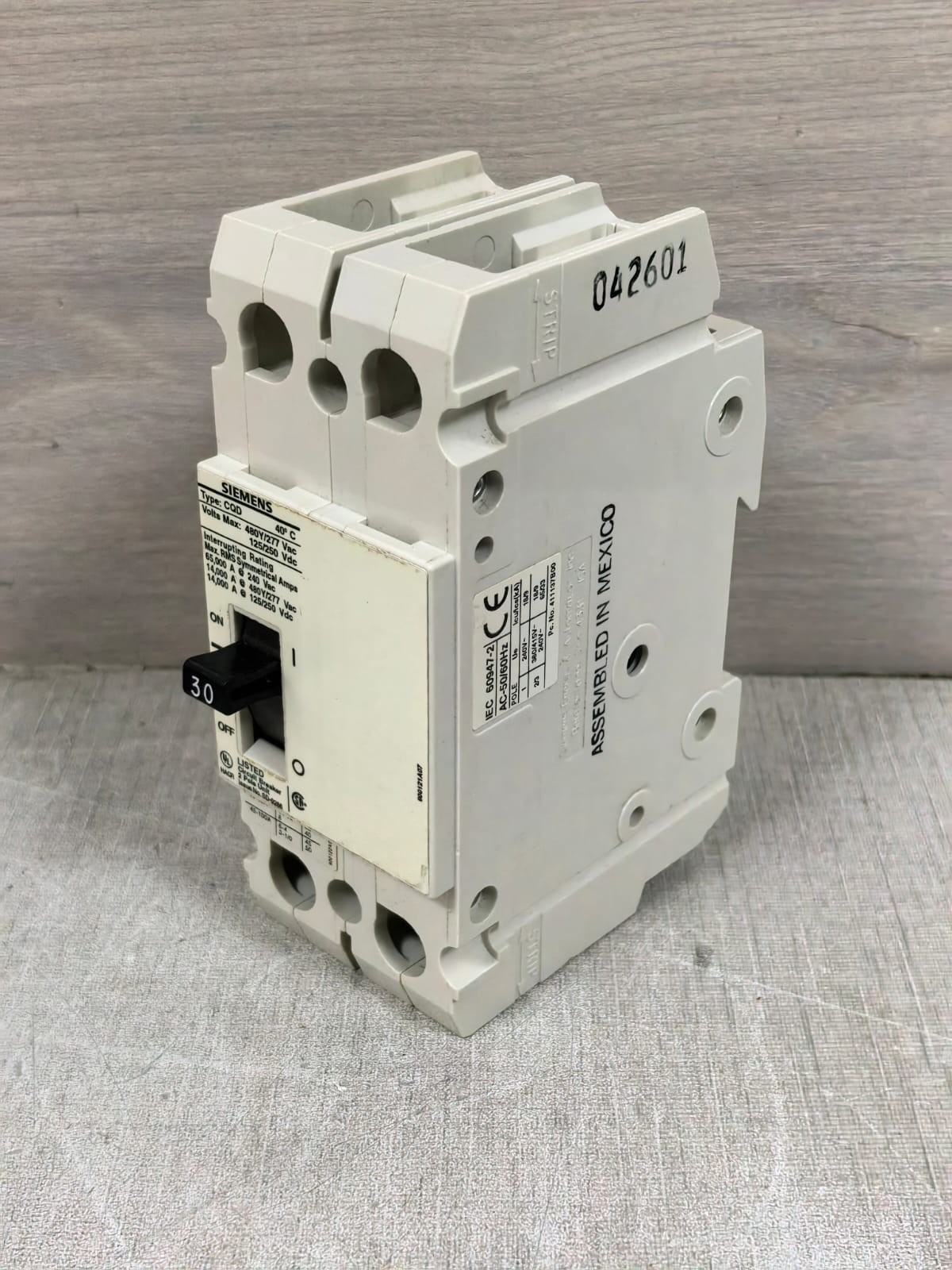 Siemens CQD CQD230 SIEMENS CQD CQD230 MOLDED CASE CIRCUIT BREAKER 480Y/277VAC 30A 4