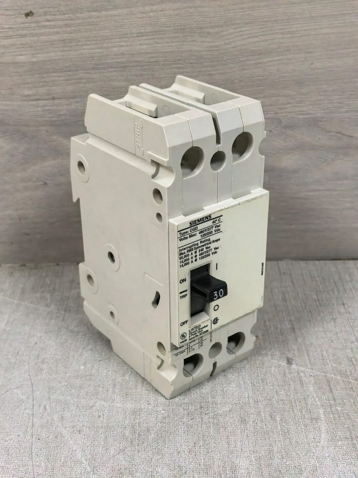 Siemens CQD CQD230 SIEMENS CQD CQD230 MOLDED CASE CIRCUIT BREAKER 480Y/277VAC 30A 5