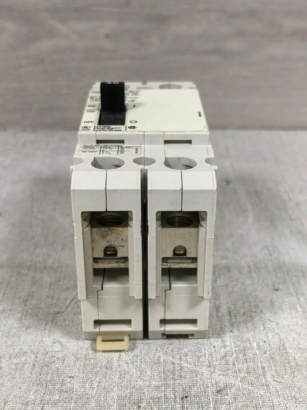 Siemens CQD CQD230 SIEMENS CQD CQD230 MOLDED CASE CIRCUIT BREAKER 480Y/277VAC 30A 8