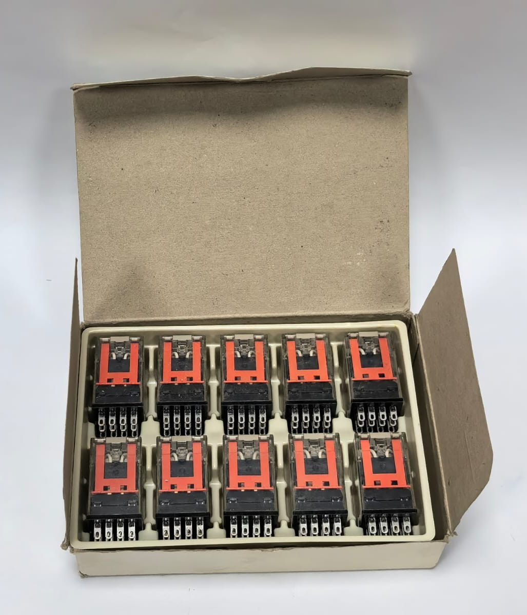 OMRON MY4 RELAY 220/240VAC [1 BOX=10PCS]