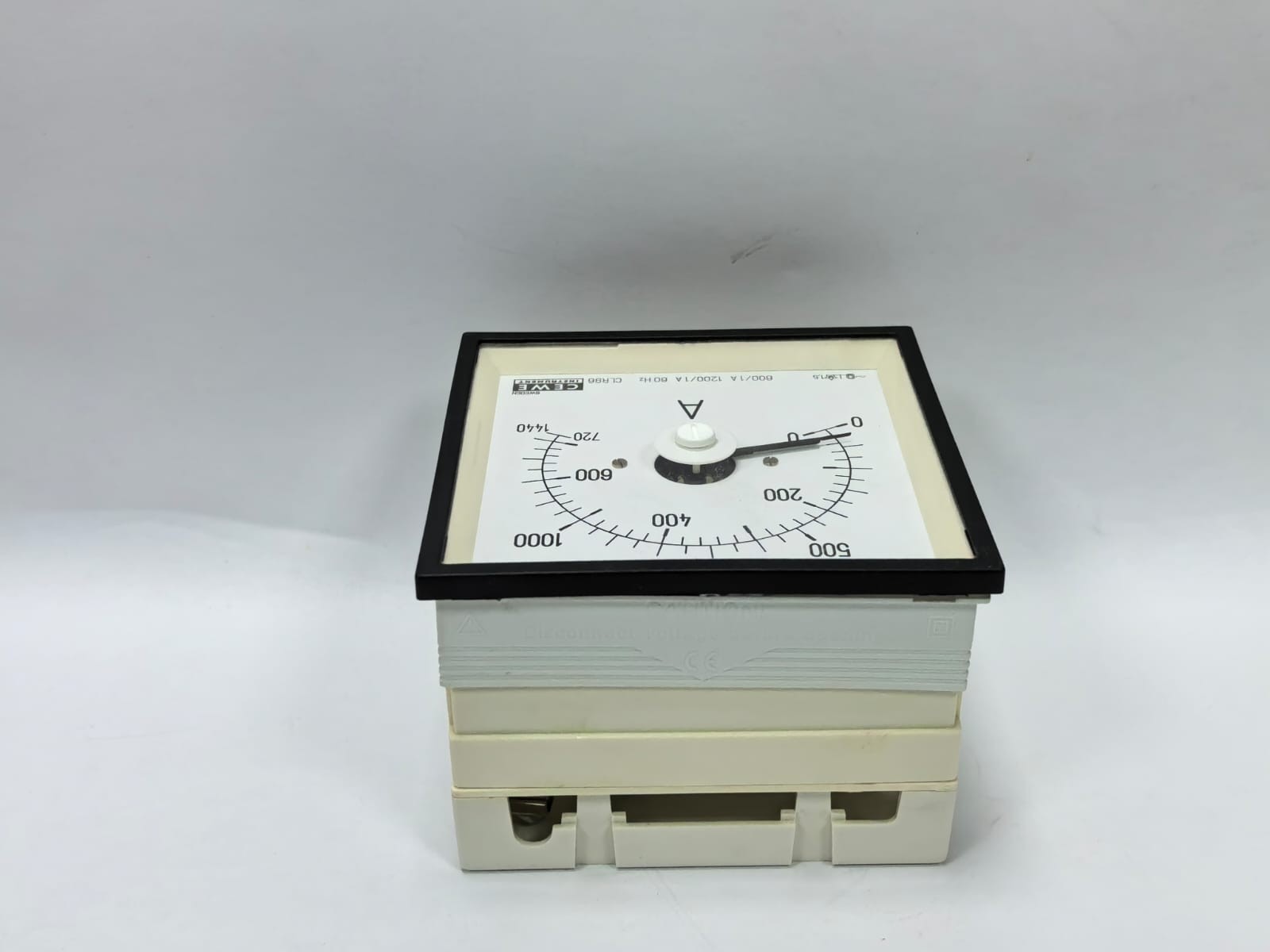 CEWE CLR96 CEWE INSTRUMENTS CLR96 VOLT ANALOG PANEL METER 9460 0-720A,0-1440A, 600-1200/1A 4
