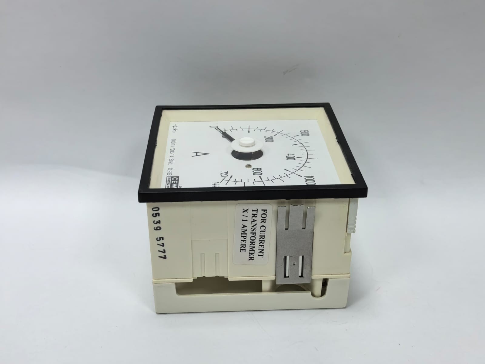 CEWE CLR96 CEWE INSTRUMENTS CLR96 VOLT ANALOG PANEL METER 9460 0-720A,0-1440A, 600-1200/1A 5