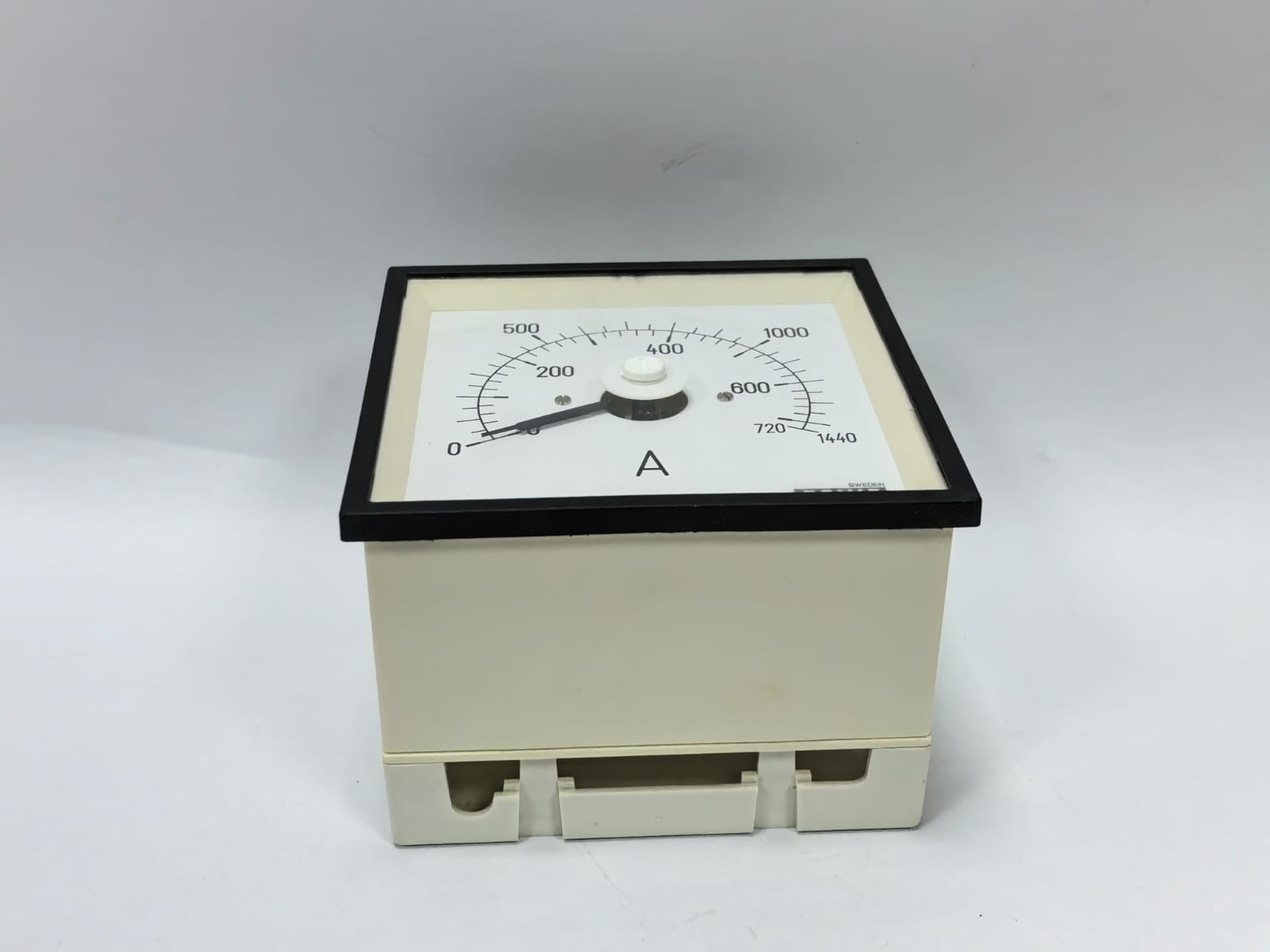 CEWE CLR96 CEWE INSTRUMENTS CLR96 VOLT ANALOG PANEL METER 9460 0-720A,0-1440A, 600-1200/1A 6