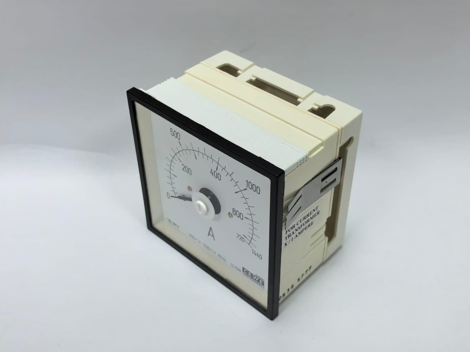 CEWE CLR96 CEWE INSTRUMENTS CLR96 VOLT ANALOG PANEL METER 9460 0-720A,0-1440A, 600-1200/1A 10