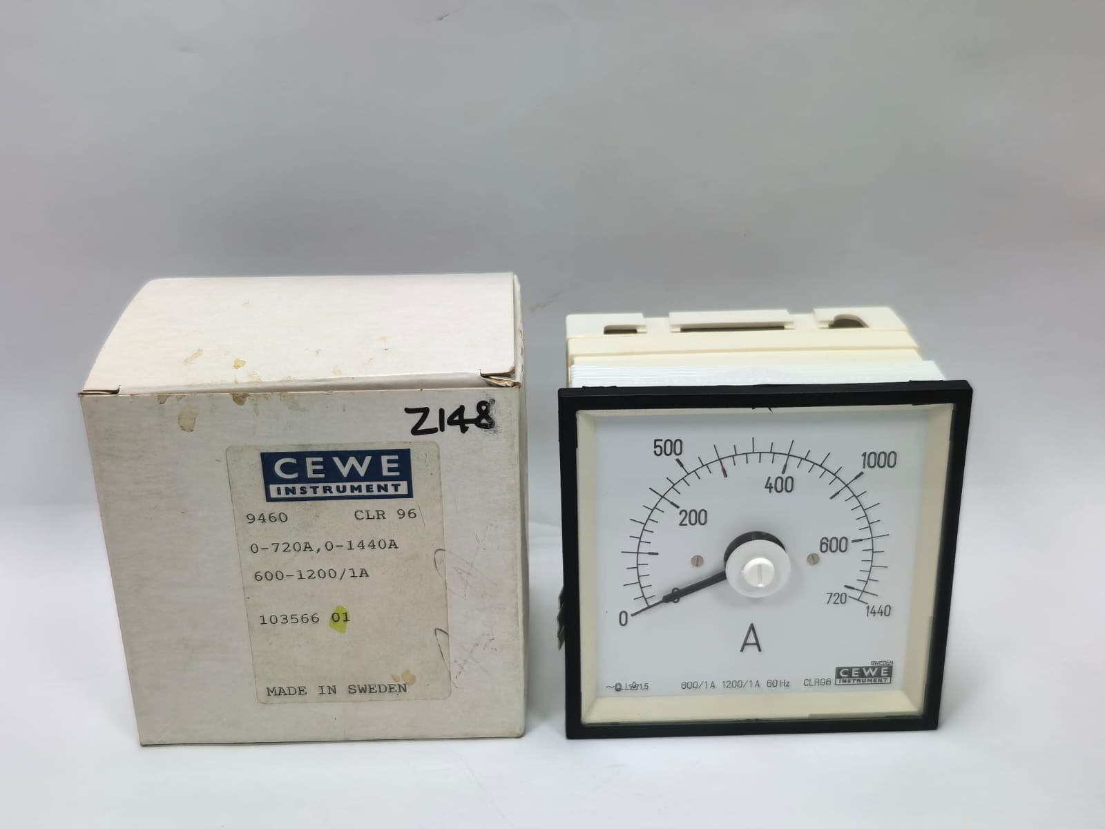 CEWE INSTRUMENTS CLR96 VOLT ANALOG PANEL METER 9460 0-720A,0-1440A, 600-1200/1A