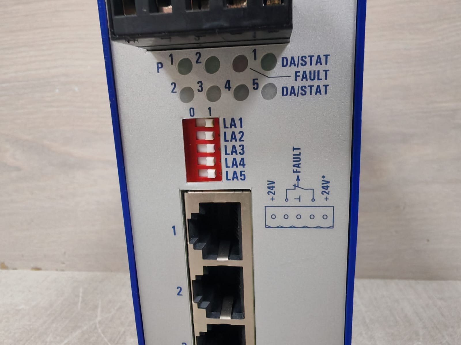 Hirschmann RS2-4TX / 1FX EEC HIRSCHMANN RS2-4TX / 1FX EEC RAIL SWITCH 10