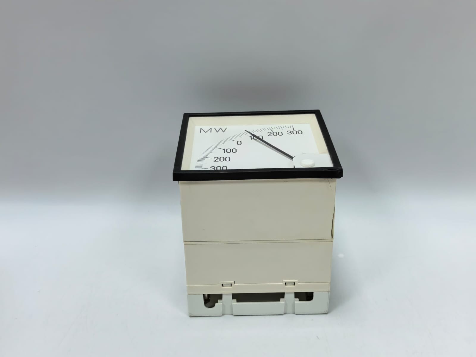 CEWE PQ33 CEWE INSTRUMENTS PQ33 ANALOG PANEL METER 9521 300-0-300MW 4