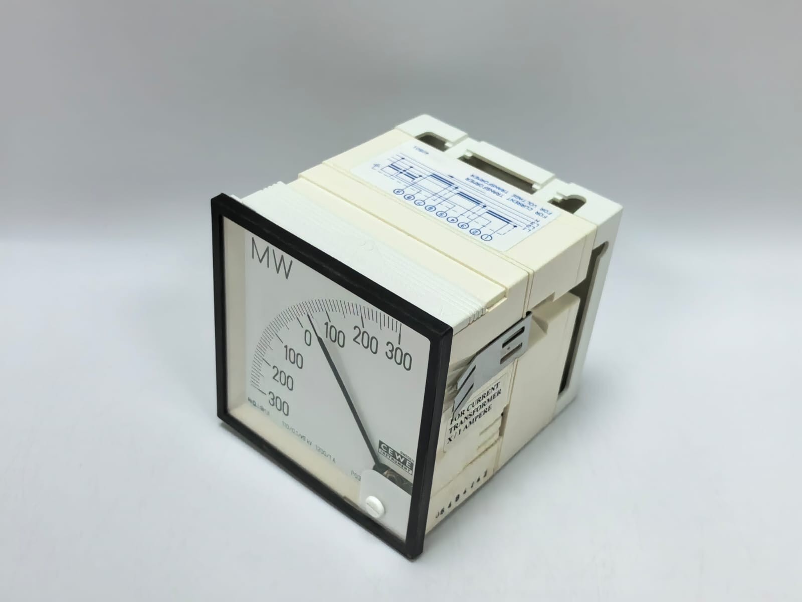 CEWE PQ33 CEWE INSTRUMENTS PQ33 ANALOG PANEL METER 9521 300-0-300MW 10
