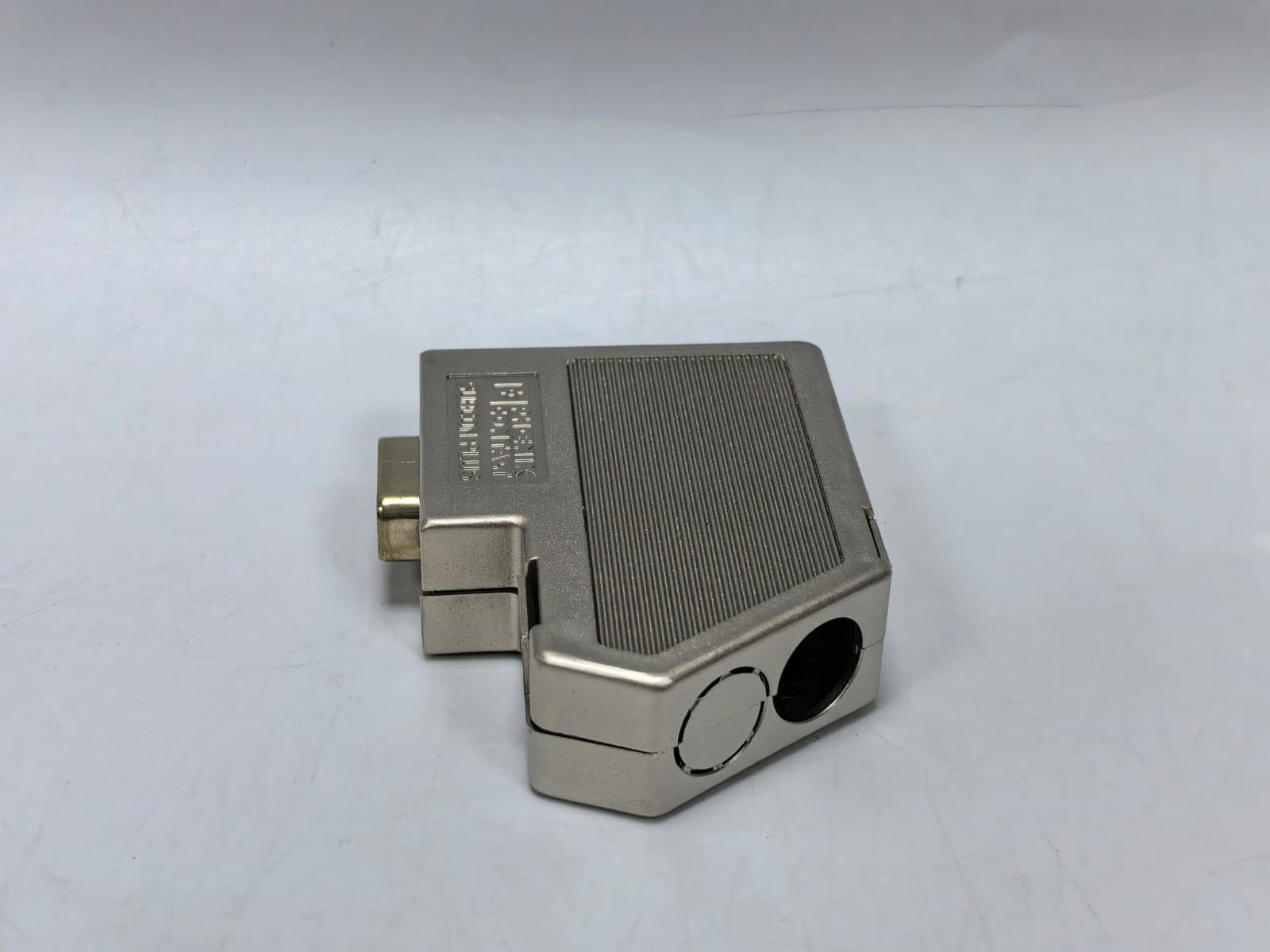 Phoenix Contact SUBCON-PLUS 9/F PHOENIX CONTACT SUBCON-PLUS 9/F D-SUB BUS CONNECTOR 2744241 6