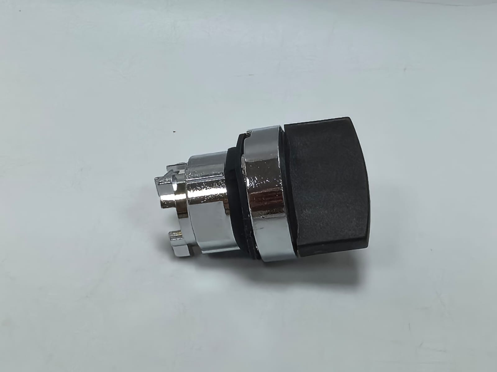 Schneider Electric ZB4 BD4 TELEMECANIQUE ZB4 BD4 SELECTOR SWITCH HEAD 4