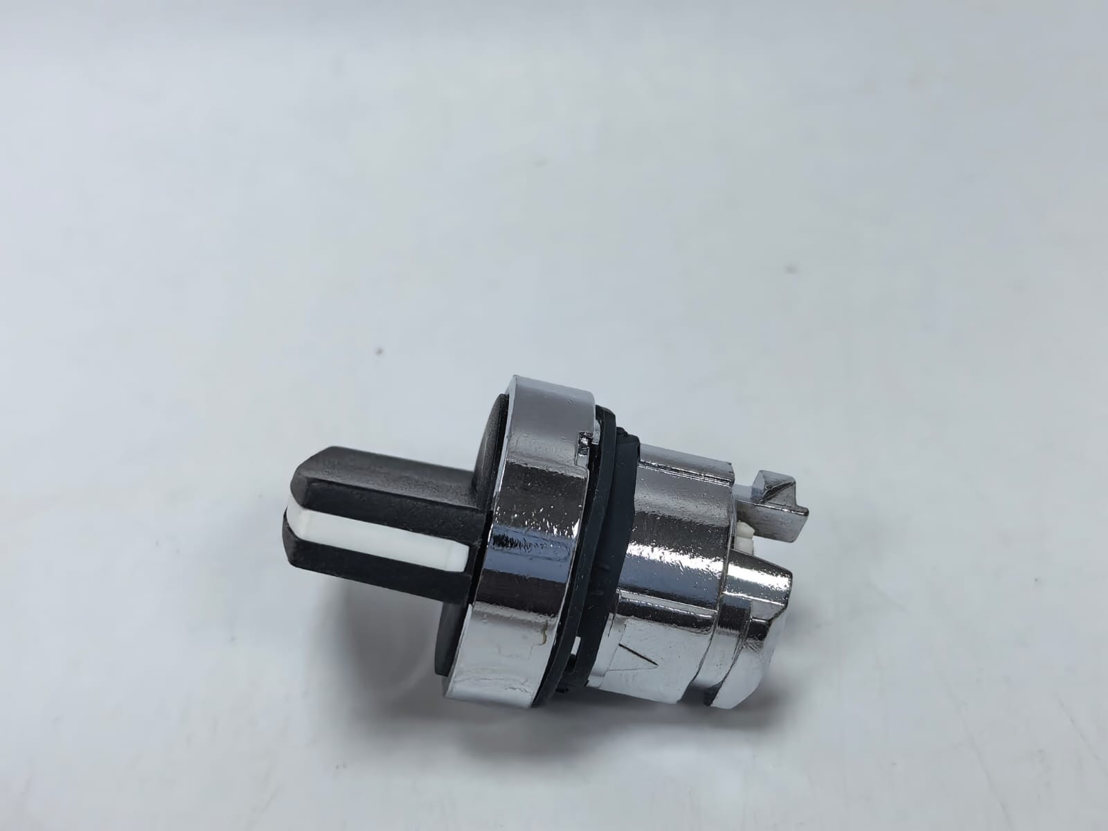Schneider Electric ZB4 BD4 TELEMECANIQUE ZB4 BD4 SELECTOR SWITCH HEAD 5