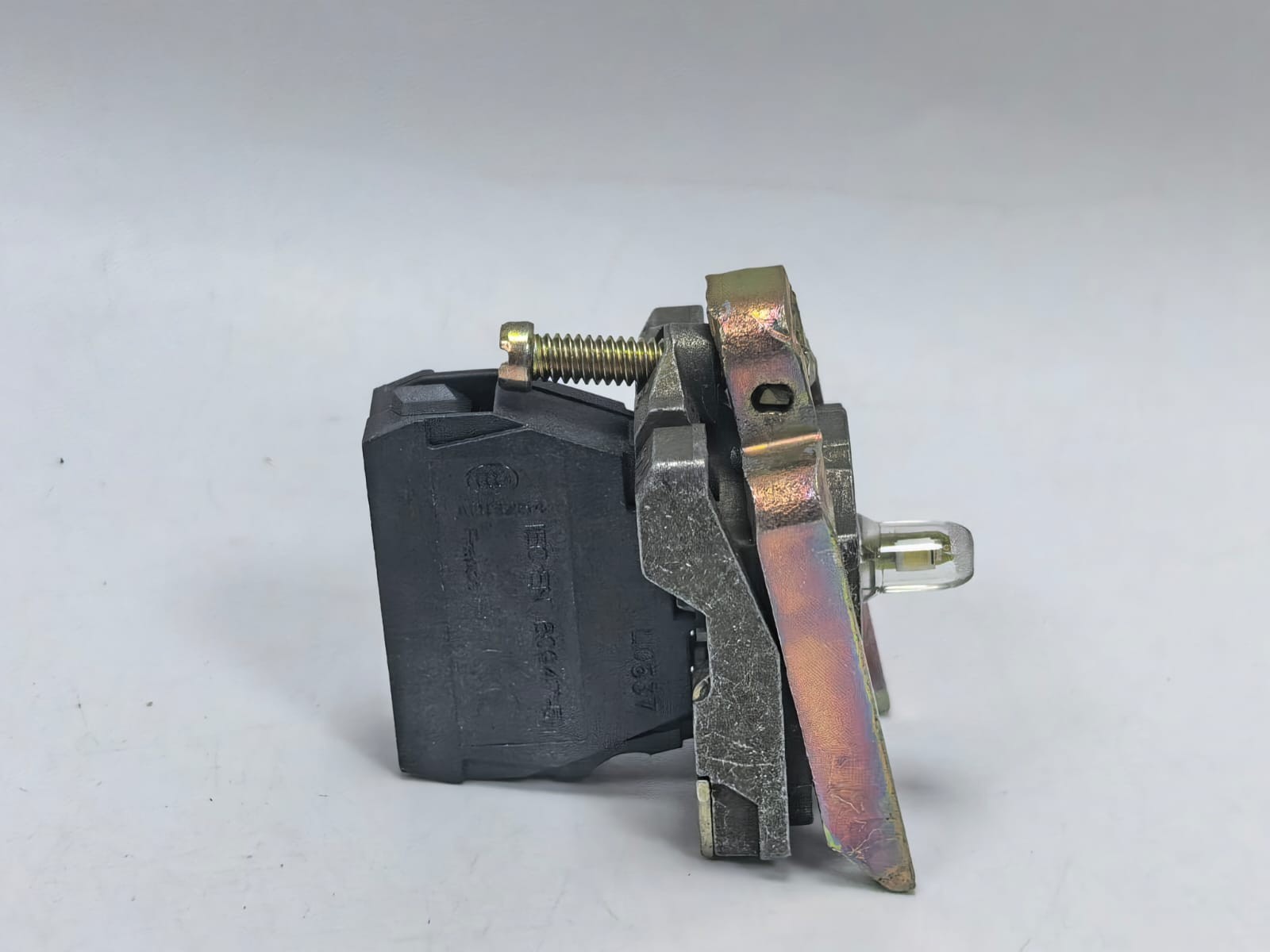 Schneider Electric ZB4 BVBG1 TELEMECANIQUE ZB4 BVBG1 SERIES LIGHT BLOCK 7