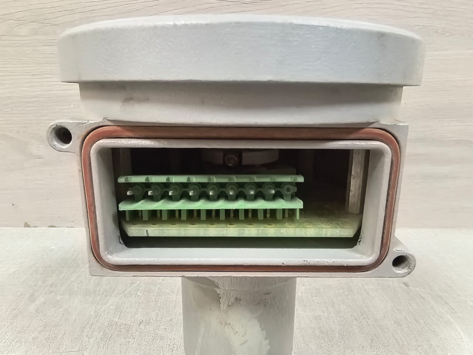 COMDE FSG2.1 005 COMDE FSG2.1 005 C1B412-05300-005 DENSITY CONTROLLER 6