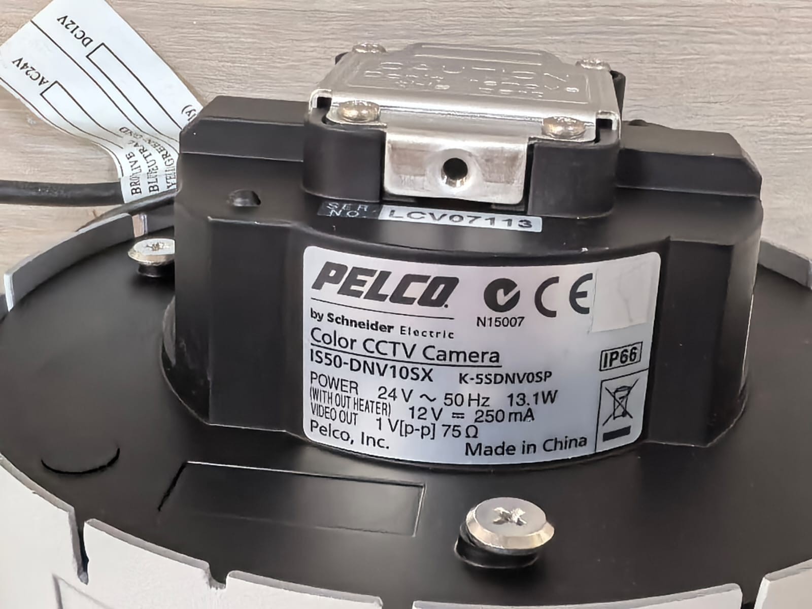 Schneider Electric IS50-DNV10SX WITH IS50-P PELCO BY SCHNEIDER ELECTRIC IS50-DNV10SX WITH IS50-P COLOR CCTV CAMERA 24V 7