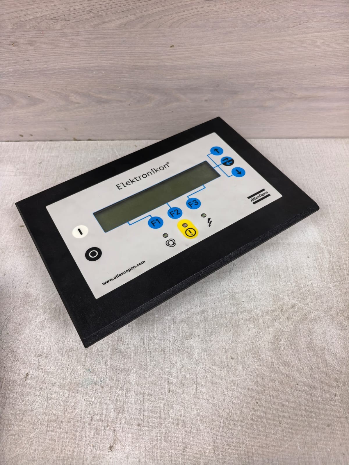 ELEKTRONIKON 1900 0710 32 ELEKTRONIKON 1900 0710 32 COMPRESSOR CONTROLLER PANEL 3