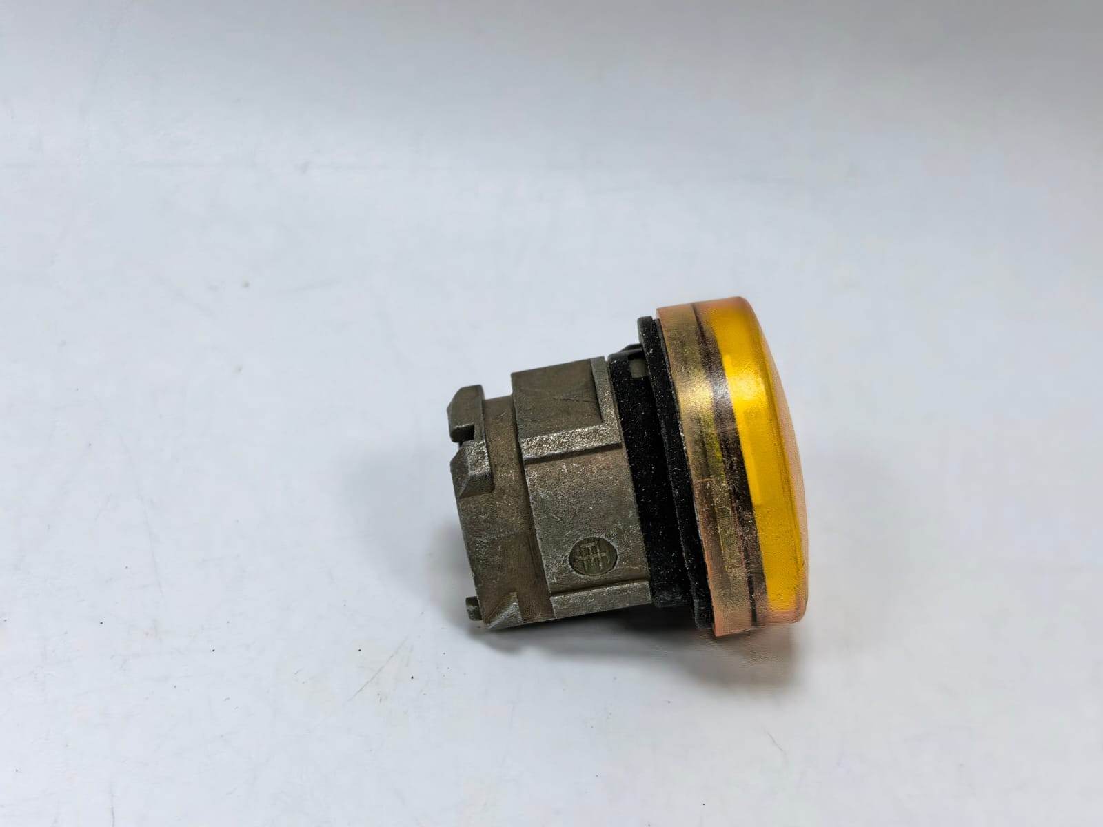 Schneider Electric TELEMECANIQUE ZB4 BV053 TELEMECANIQUE ZB4 BV053 ORANGE PILOT LIGHT HEAD 3